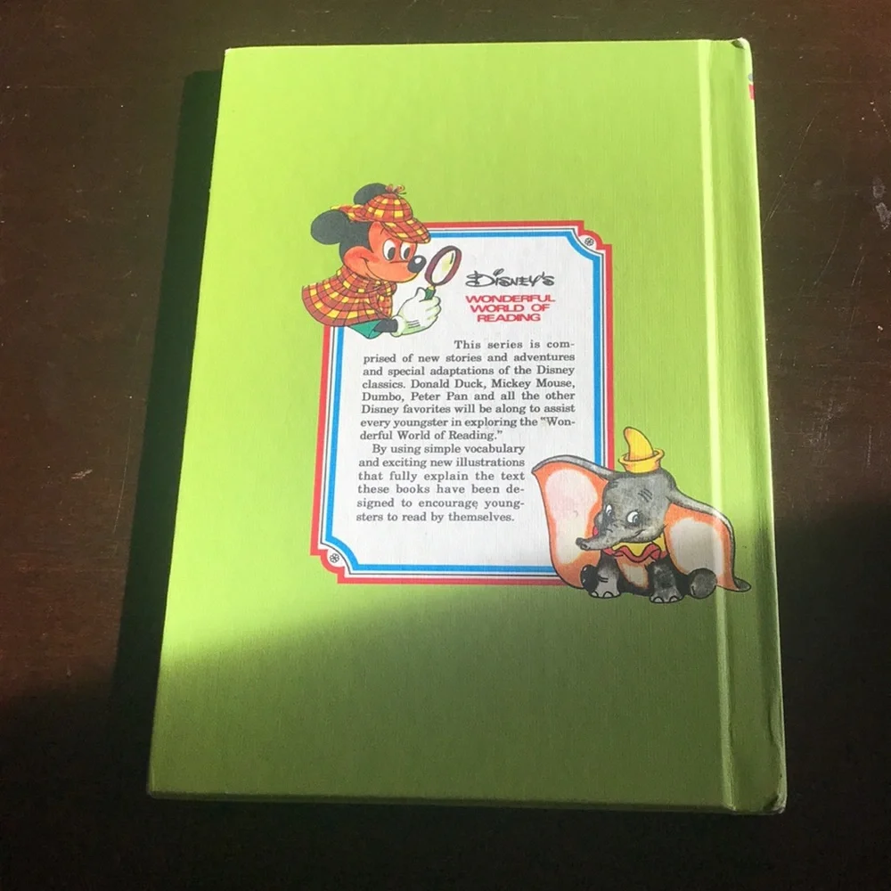 Walt Disney Hiawatha’s Bear Hunt Hardcover Wonderful World of Reading Series
